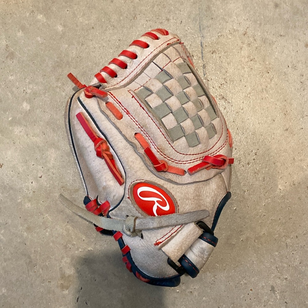 Youth baseball glove